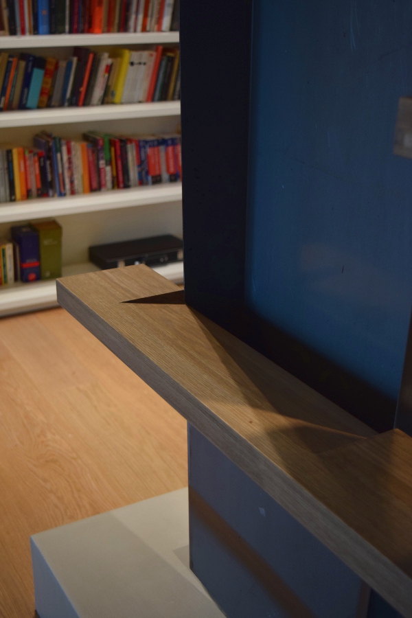 dettaglio ripiano in legno